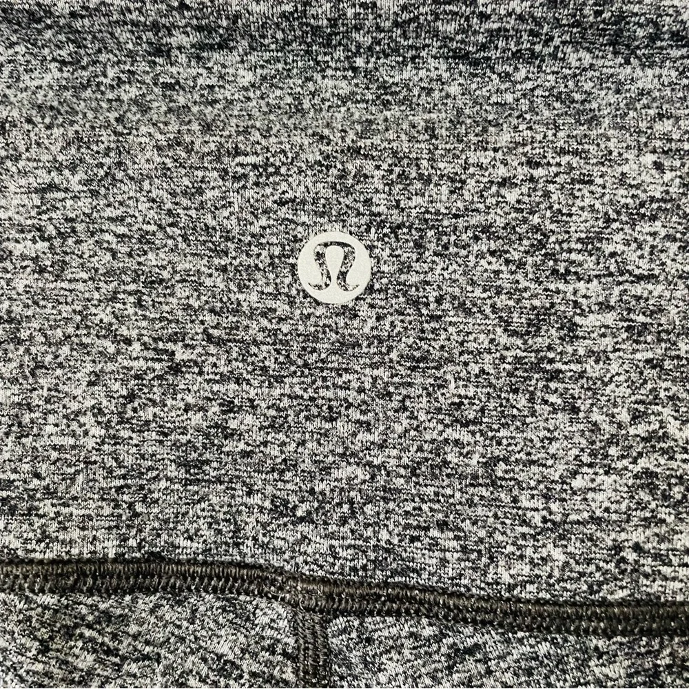 Lululemon SIZE 4 Wunder Under gray high rise leggings
